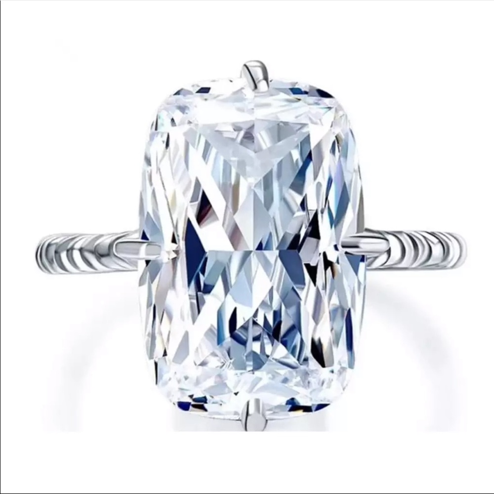 New Women’s Dazzling 925 Silver Engagement Ring - Picture 4 of 5